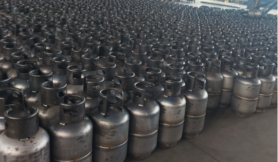 精准纠偏，焊缝无忧！创想智控焊缝跟踪器为煤气罐焊接注入“智”造新动能