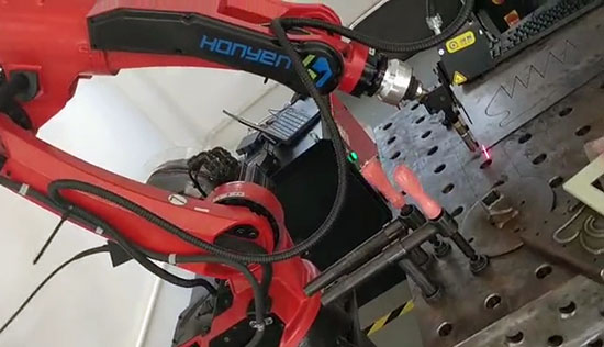 机器人焊缝跟踪系统——适配欢颜机器人、采用研华系统