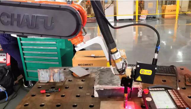 创想智控柴孚机器人焊缝跟踪