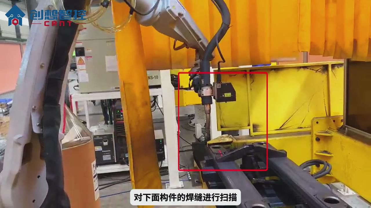 创想智控激光焊缝跟踪系统协同松下机器人自动焊接高机贴板的应用