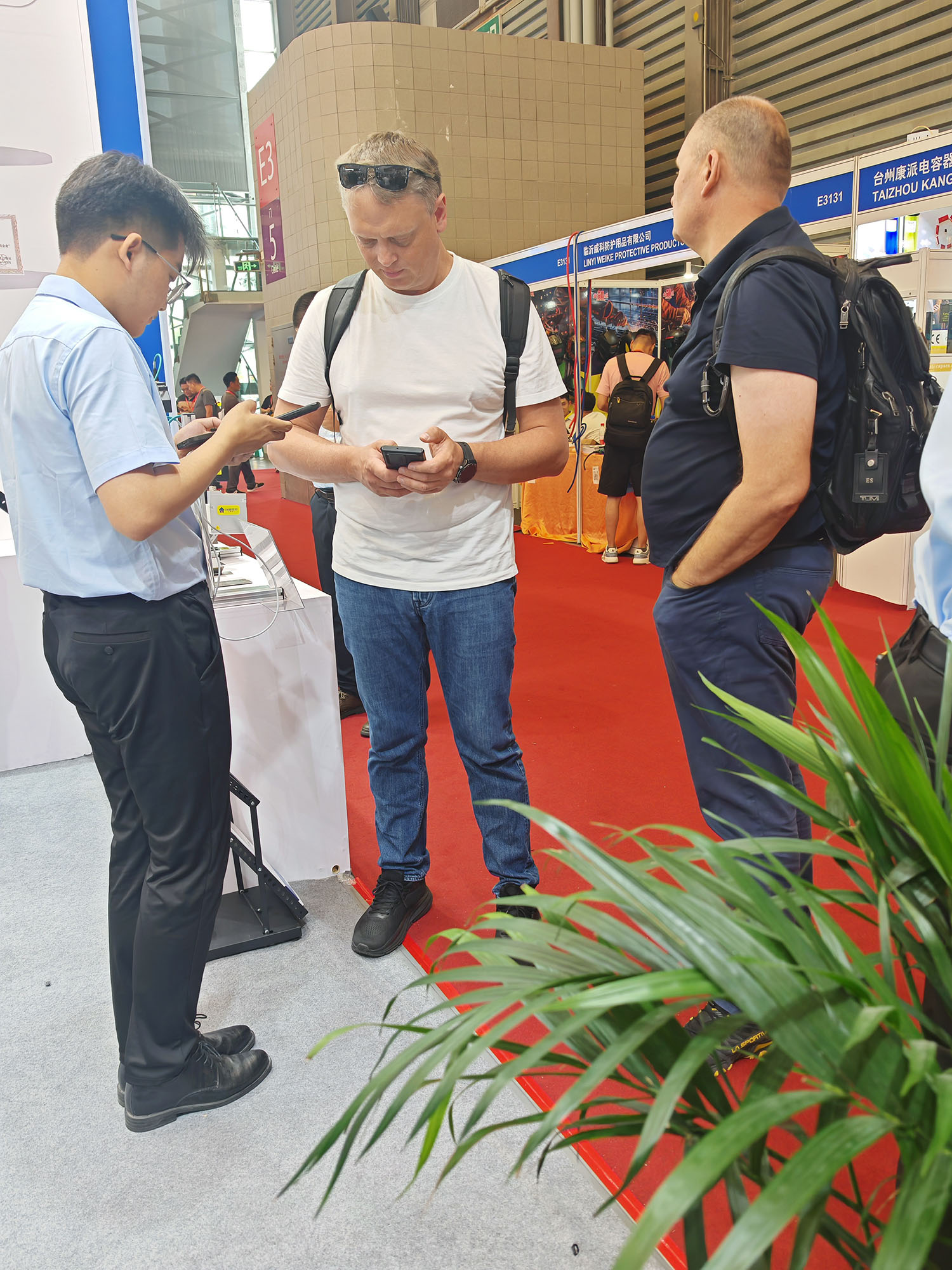 创想智控亮相第28届北京·埃森焊接展，免示教与零前置焊缝跟踪技术引爆现场关注