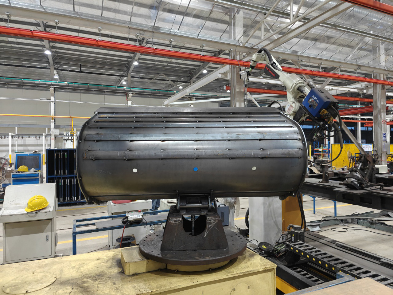 焊接机器人智能化升级:创想智控焊缝视觉跟踪系统在建筑工程挖斗焊接中的应用 焊接机器人智能化升级:创想智控焊缝视觉跟踪系统在建筑工程挖斗焊接中的应用