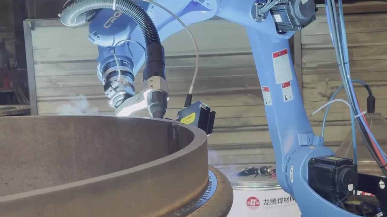 创想智控激光焊缝跟踪传感器在海底抽淤管道全自动焊接的应用